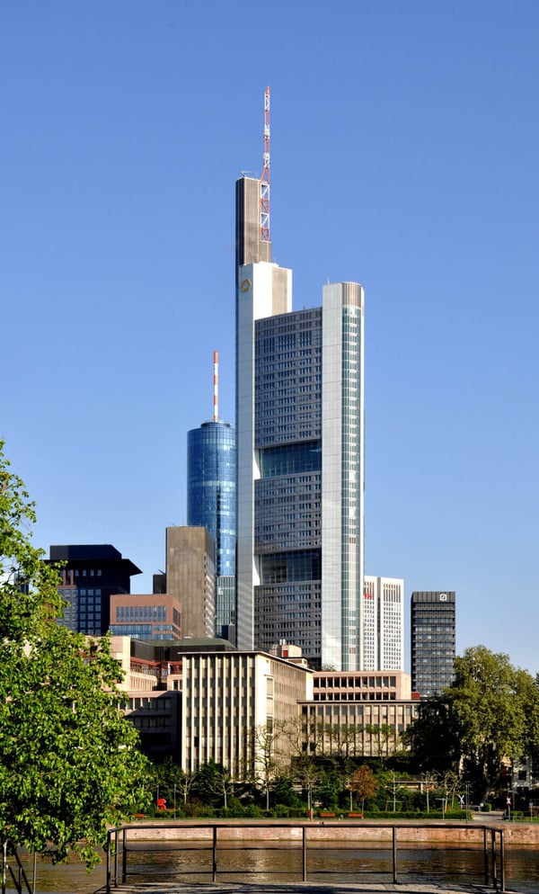 Frankfurt_Commerzbank_vom_Schaumainkai_NEU