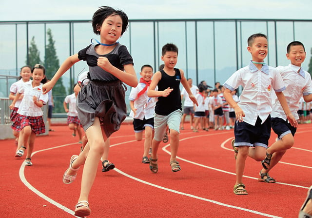 The school run. Школа Тяньтай. Школа Run. Китай, Chicheng no.2 Primary School. Китайская спорт школа Шавалин.