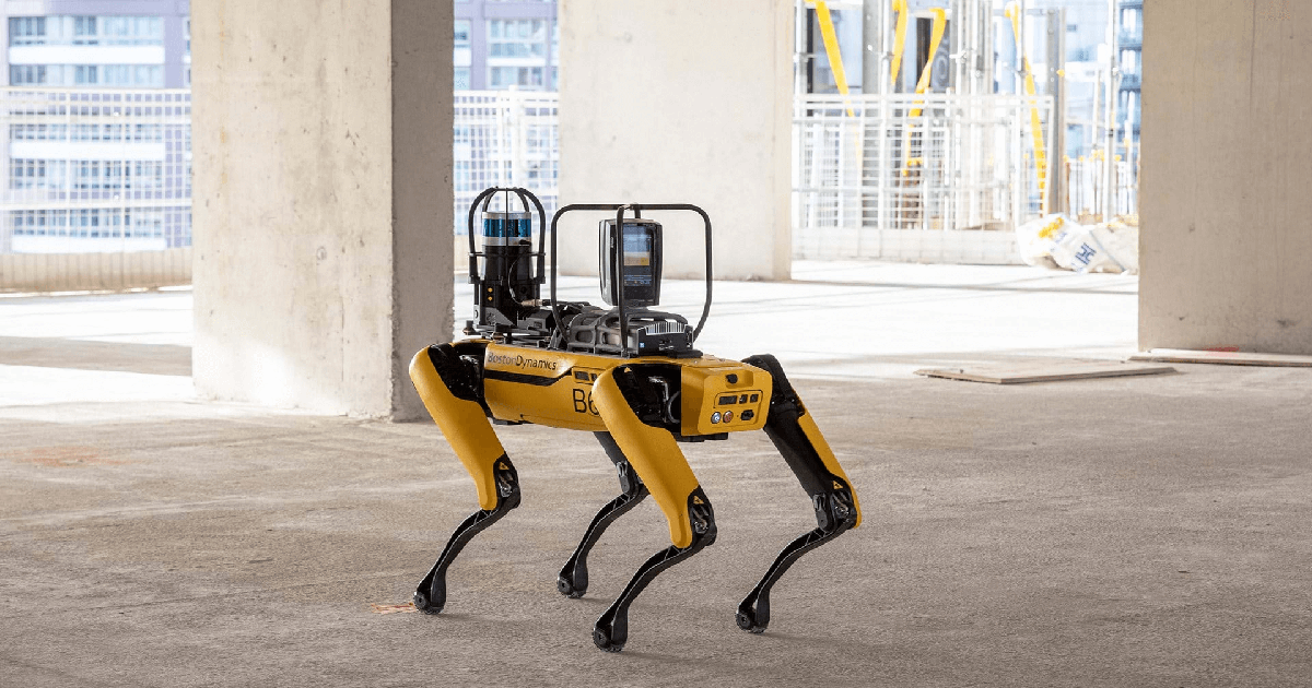 Construction monitoring by robots